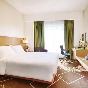 Queen Room Partial Sea View